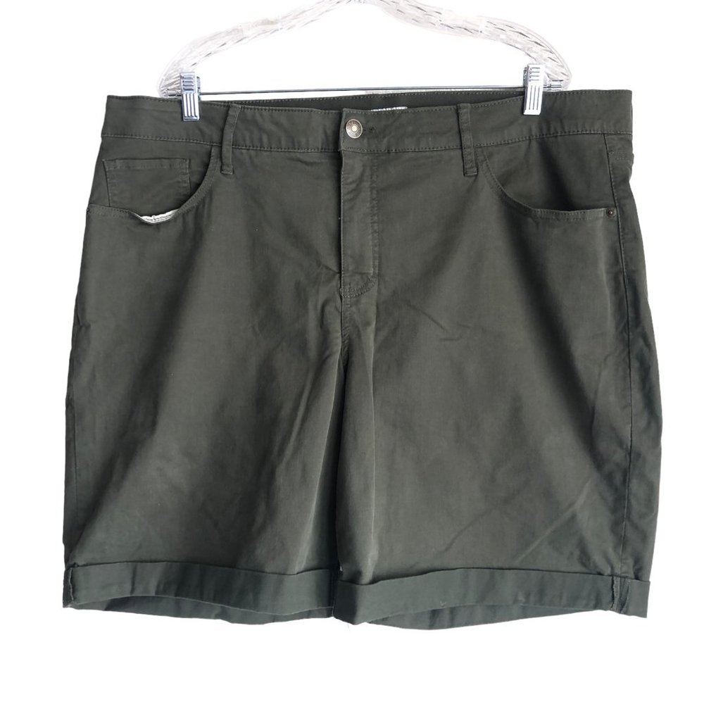 Ava & Viv Women's Chino Shorts Plus Size 22W Green Flex Waistband Cuffed Stretch